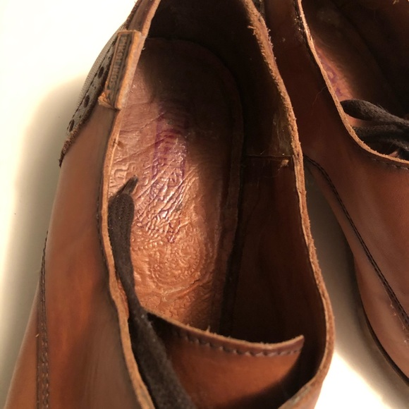 Pikolinos Leather Shoe - Picture 3 of 6